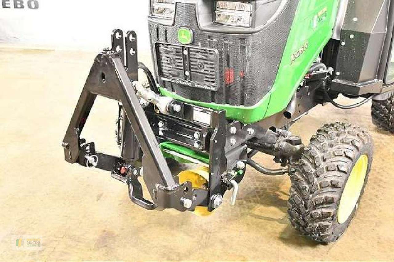 Kommunaltraktor des Typs John Deere 1026R TRAKTOR, Neumaschine in Edewecht (Bild 9)