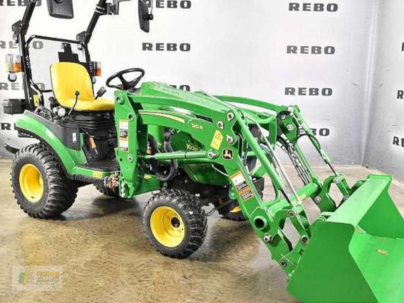 Kommunaltraktor типа John Deere 1026R TRAKTOR, Neumaschine в Bredstedt (Фотография 1)
