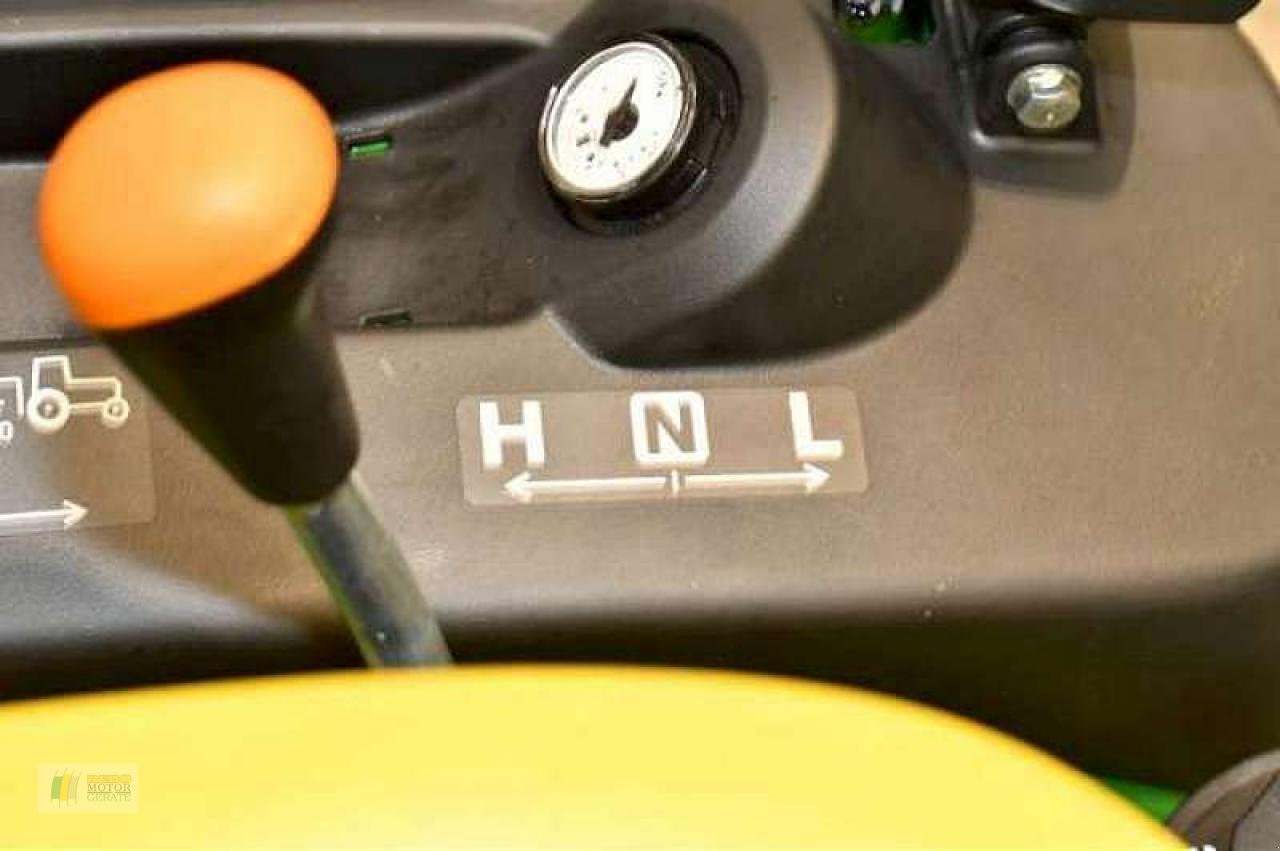 Kommunaltraktor of the type John Deere 1026R TRAKTOR, Neumaschine in Bredstedt (Picture 8)