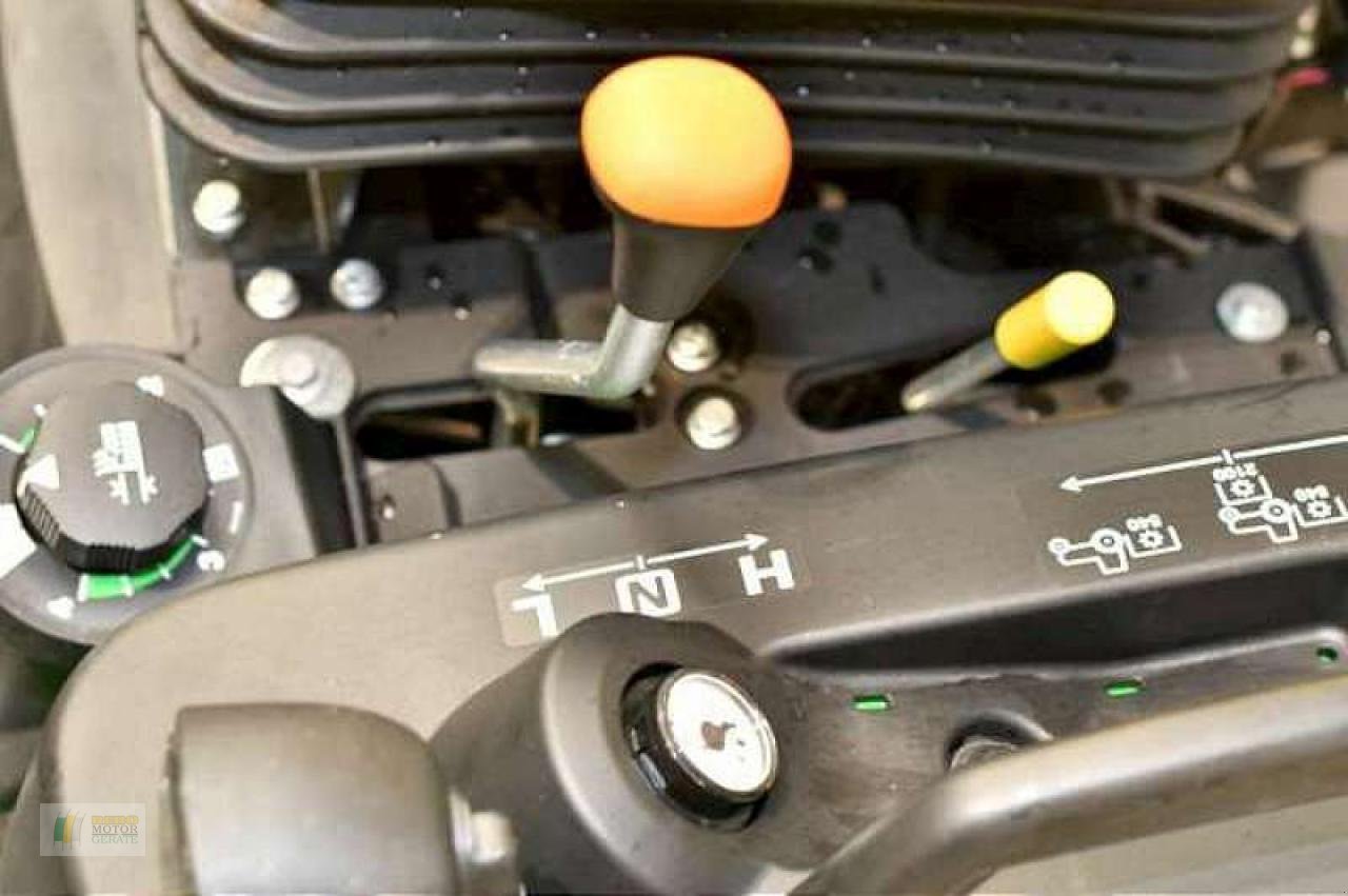 Kommunaltraktor of the type John Deere 1026R TRAKTOR, Neumaschine in Bredstedt (Picture 10)