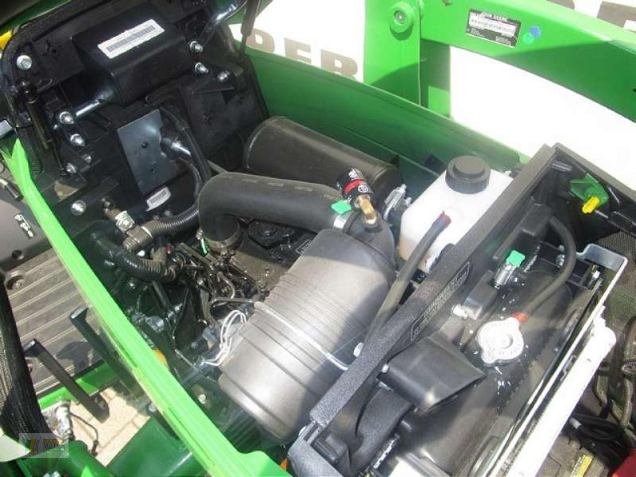Kommunaltraktor del tipo John Deere 1026R TRAKTOR, Neumaschine en Cloppenburg (Imagen 5)