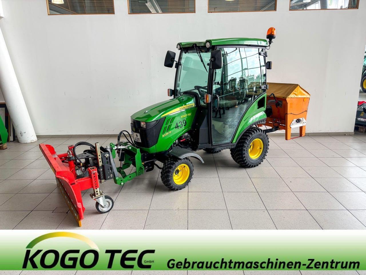 Kommunaltraktor del tipo John Deere 1026R Winterdienst, Mietmaschine In Beckum (Immagine 1)
