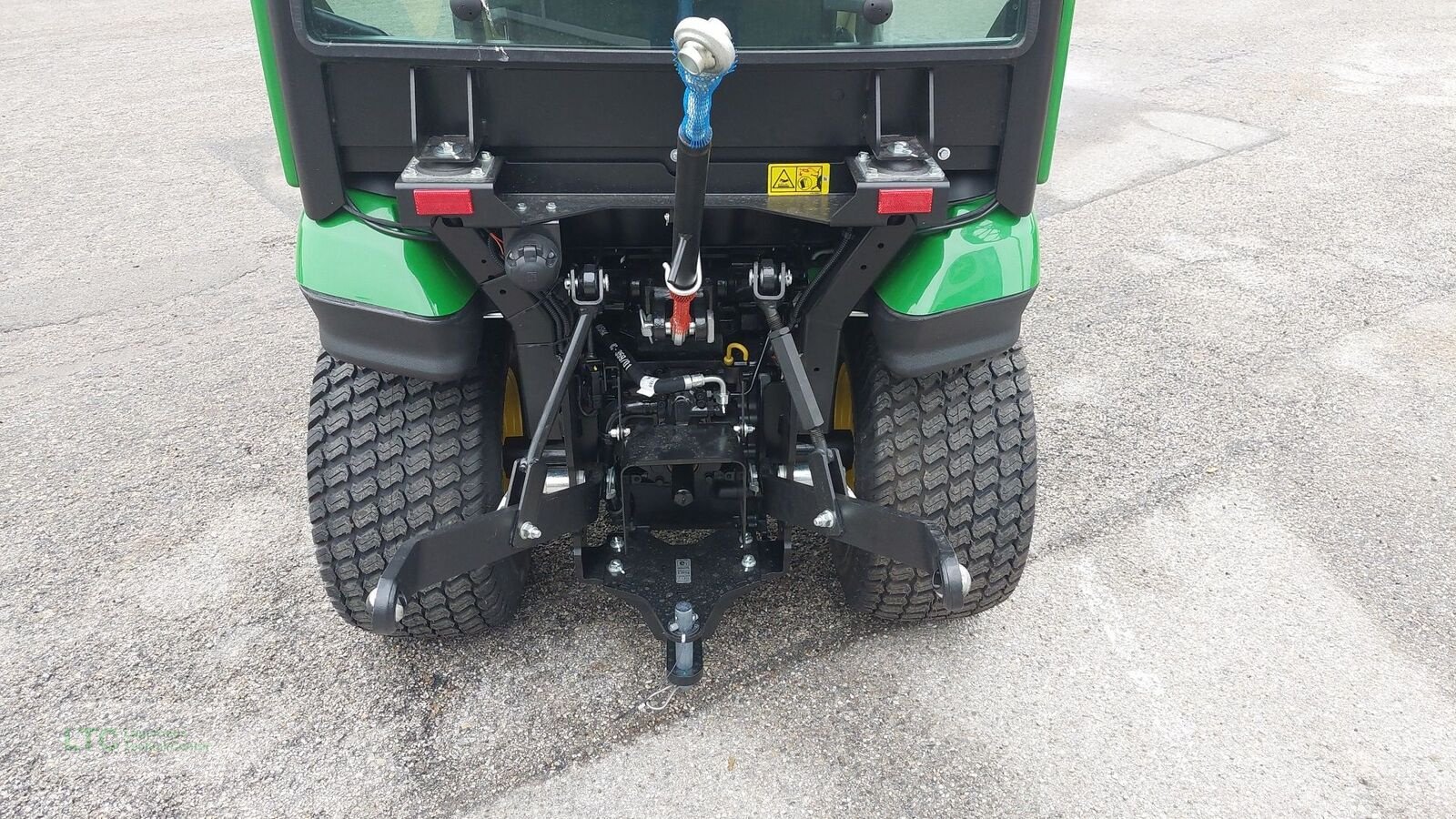 Kommunaltraktor des Typs John Deere 1026R, Neumaschine in Herzogenburg (Bild 8)