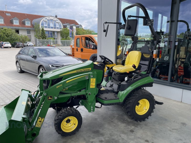 Kommunaltraktor typu John Deere 1026R, Neumaschine v Ringsheim (Obrázek 2)