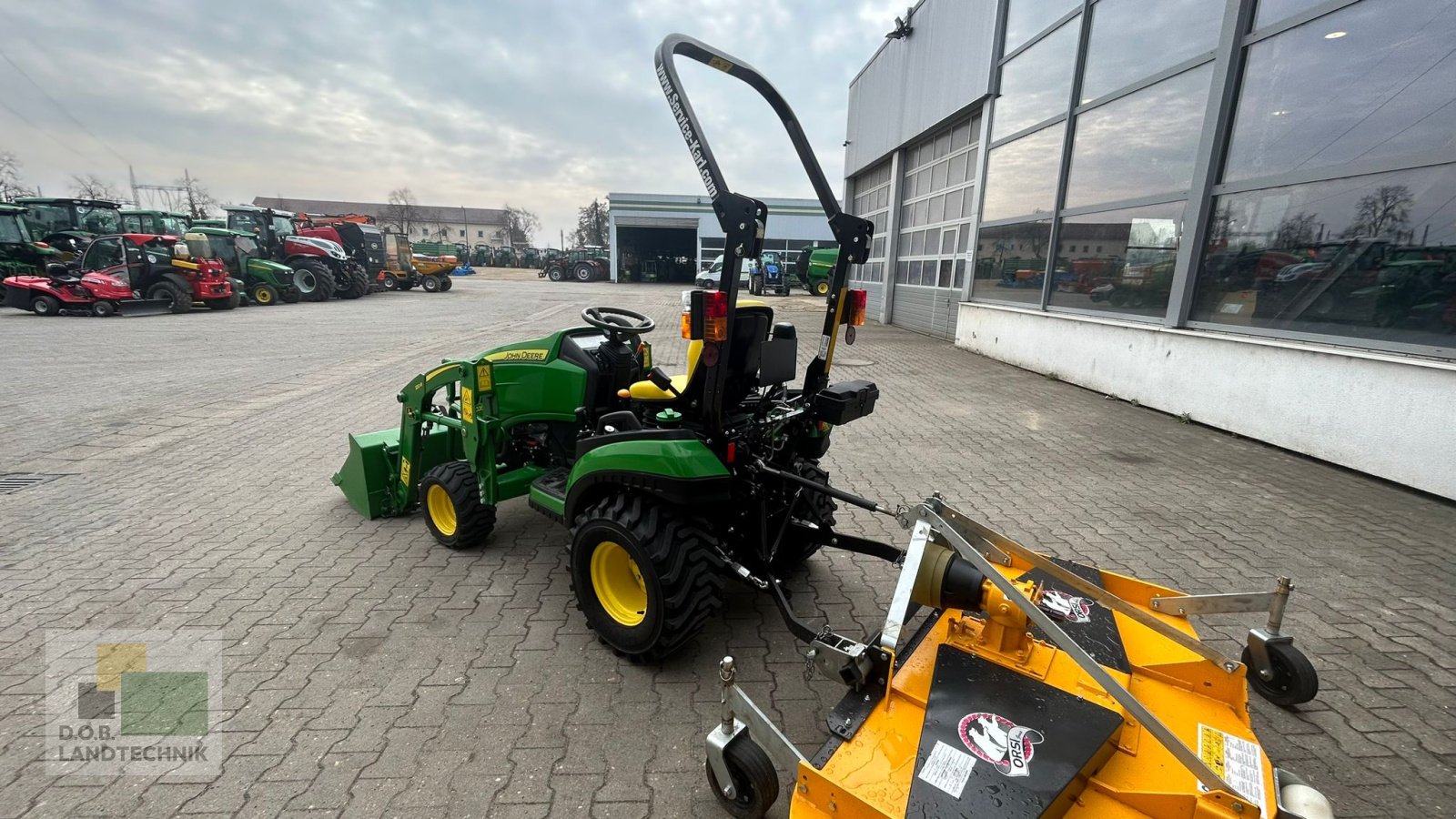 Kommunaltraktor tip John Deere 1026R, Gebrauchtmaschine in Regensburg (Poză 9)