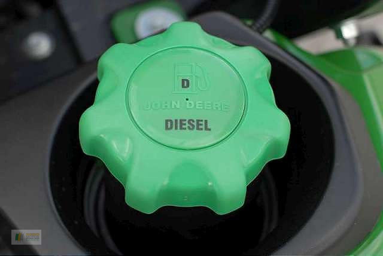 Kommunaltraktor van het type John Deere 1026R, Gebrauchtmaschine in Cloppenburg (Foto 9)