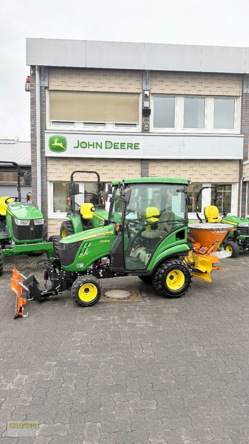 Kommunaltraktor of the type John Deere 1026R, Gebrauchtmaschine in Wesseling-Berzdorf (Picture 2)