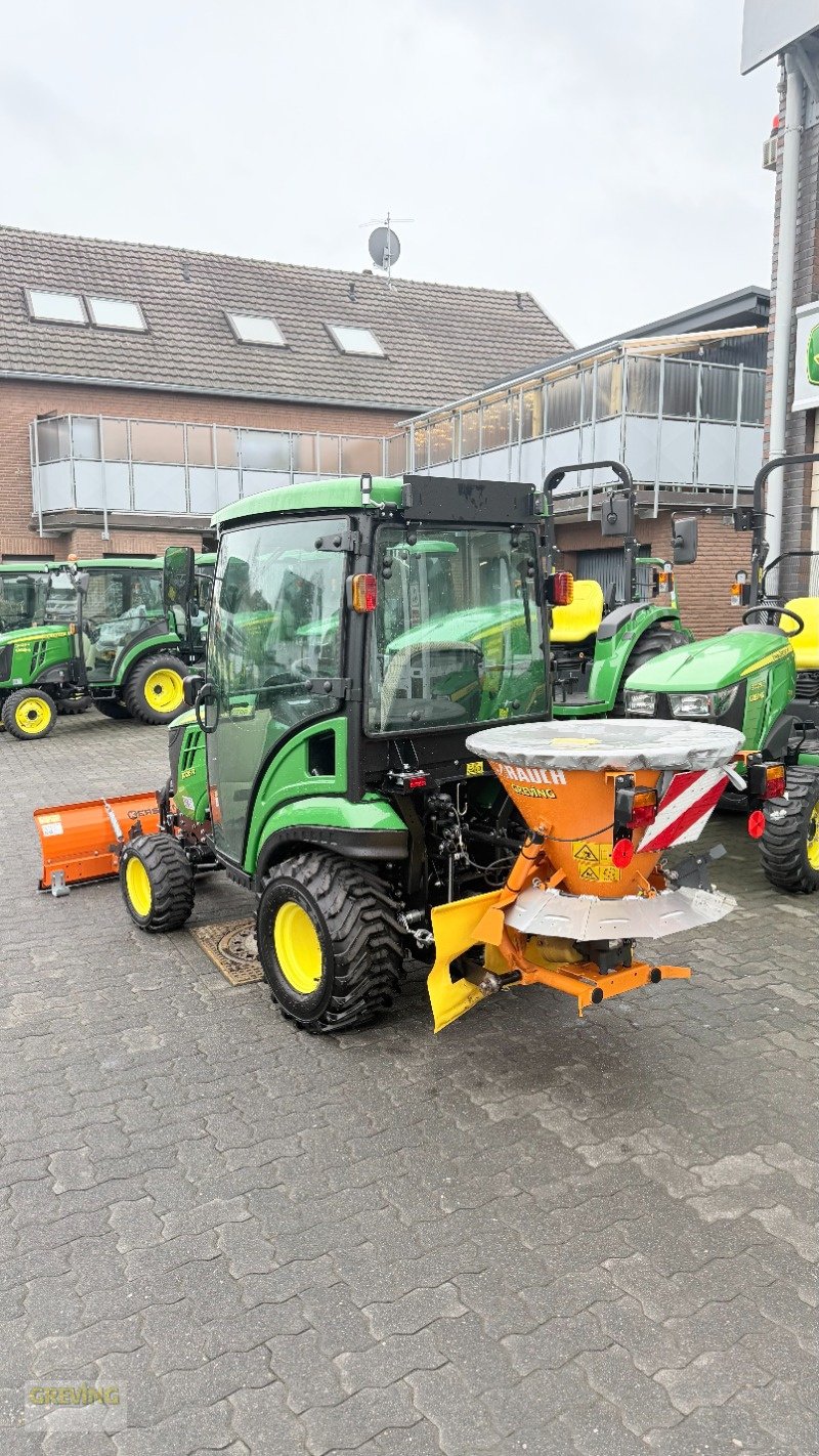 Kommunaltraktor of the type John Deere 1026R, Gebrauchtmaschine in Wesseling-Berzdorf (Picture 3)