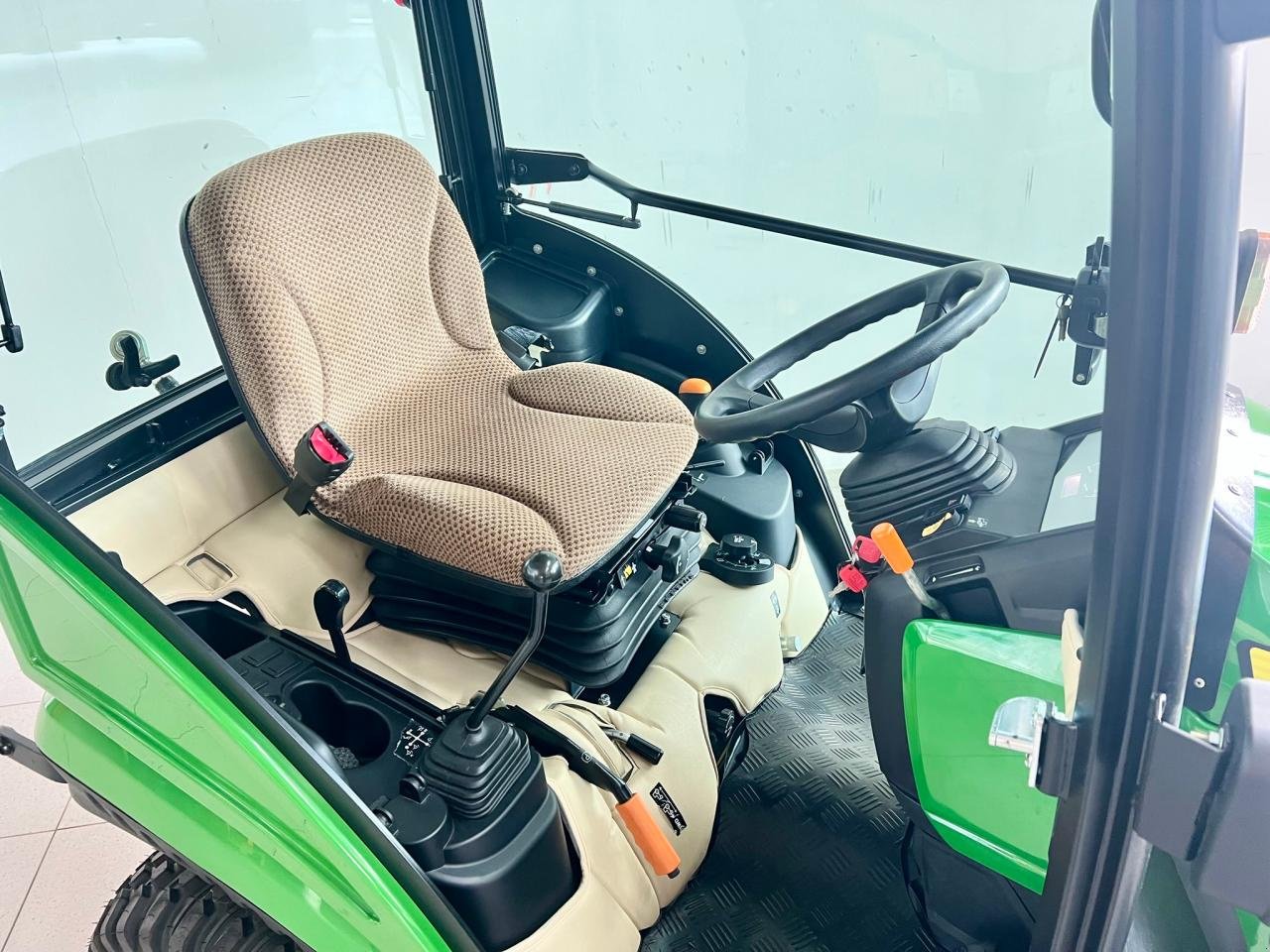 Kommunaltraktor typu John Deere 1026R, Gebrauchtmaschine v Beckum (Obrázek 8)