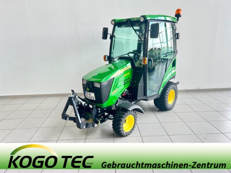 Kommunaltraktor des Typs John Deere 1026R, Mietmaschine in Beckum (Bild 1)