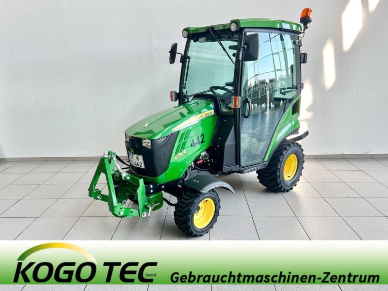 Kommunaltraktor des Typs John Deere 1026R, Mietmaschine in Beckum (Bild 1)