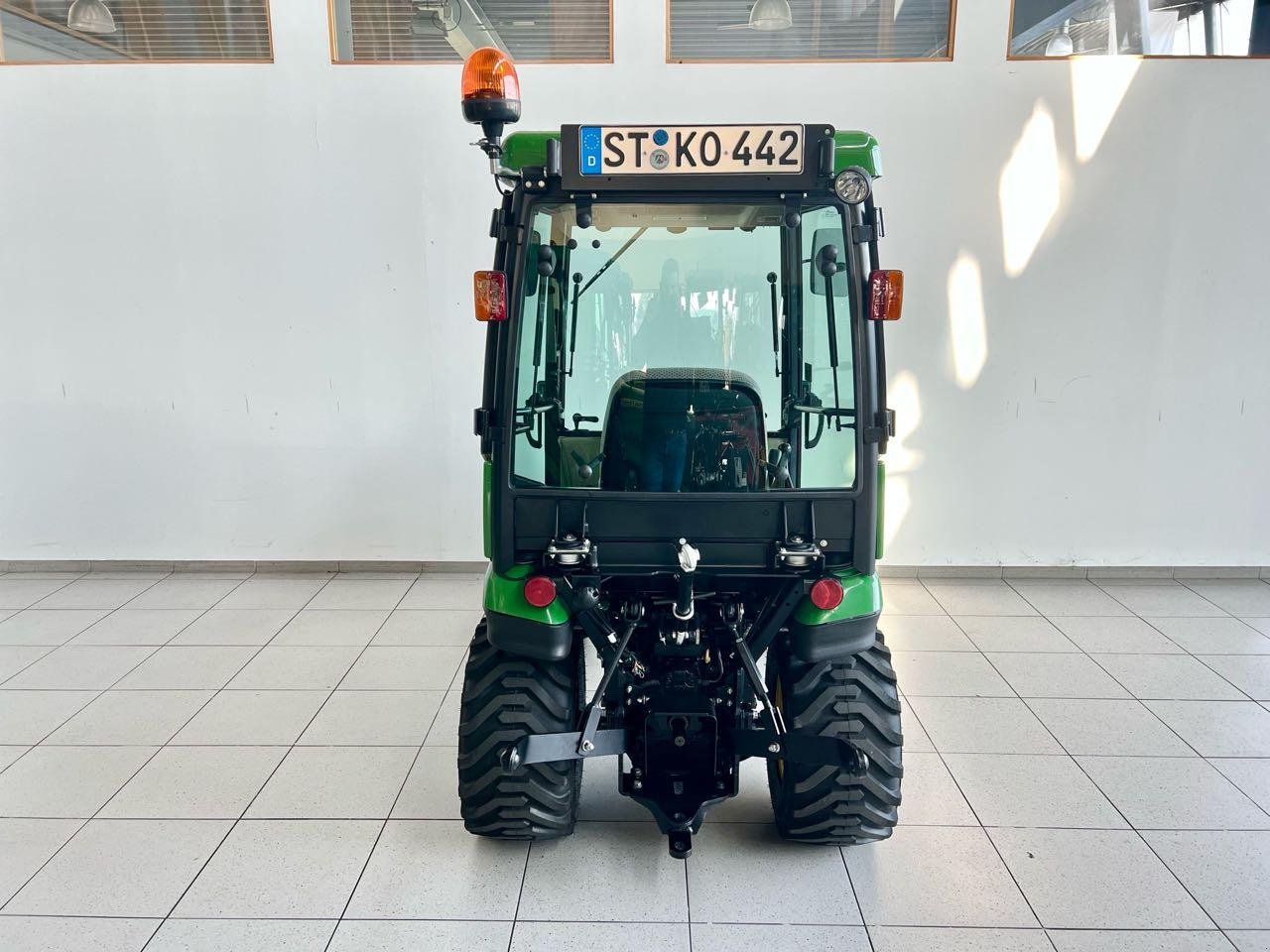 Kommunaltraktor typu John Deere 1026R, Mietmaschine v Beckum (Obrázek 7)