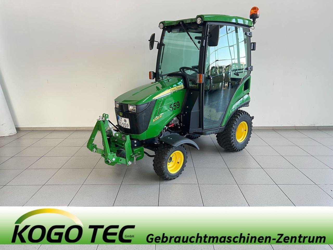 Kommunaltraktor typu John Deere 1026R, Mietmaschine v Beckum (Obrázek 1)