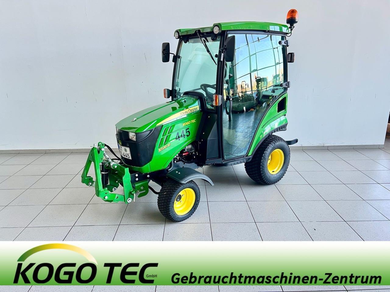 Kommunaltraktor typu John Deere 1026R, Mietmaschine v Beckum (Obrázek 1)