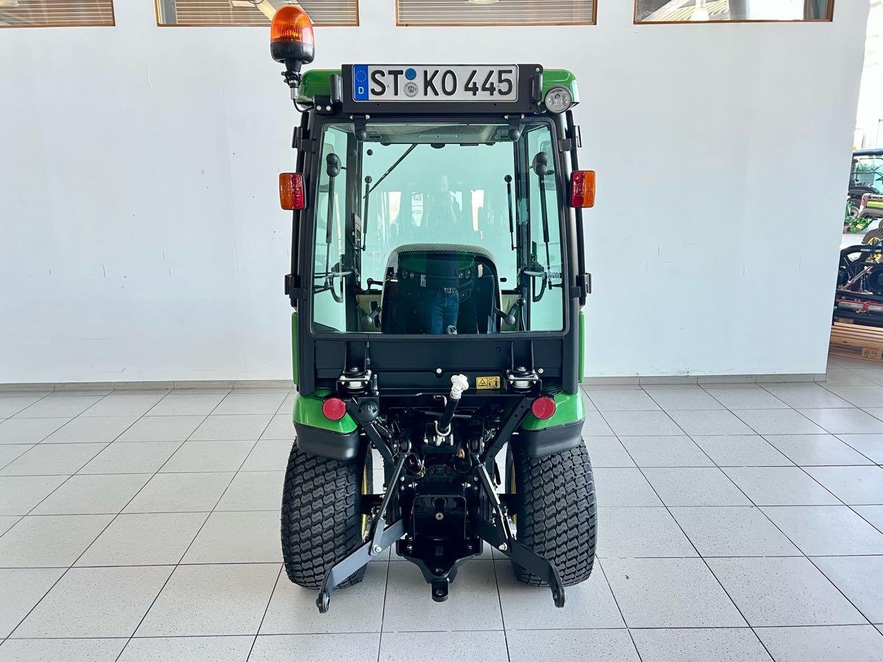 Kommunaltraktor typu John Deere 1026R, Mietmaschine v Beckum (Obrázek 7)