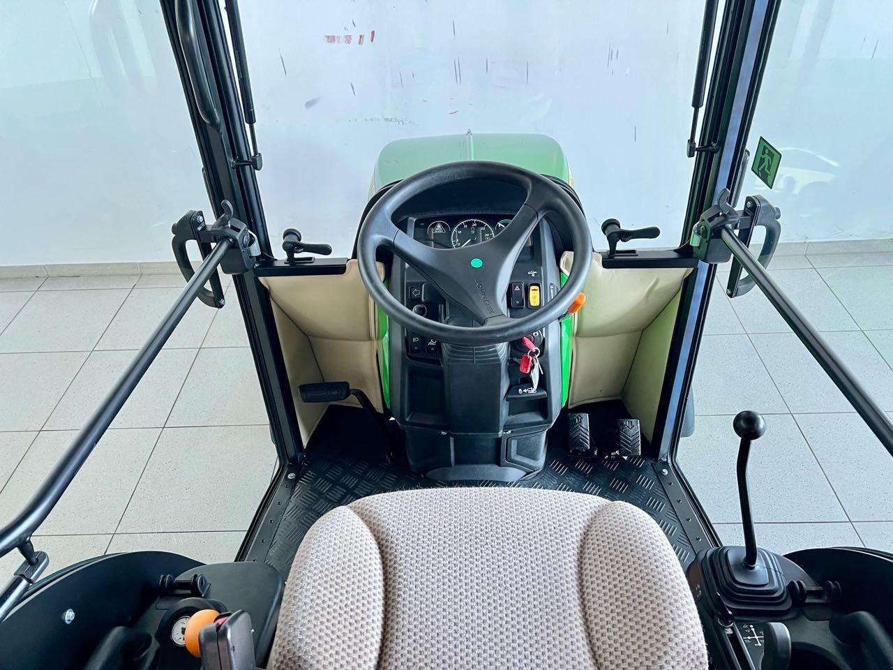 Kommunaltraktor typu John Deere 1026R, Mietmaschine v Beckum (Obrázek 8)