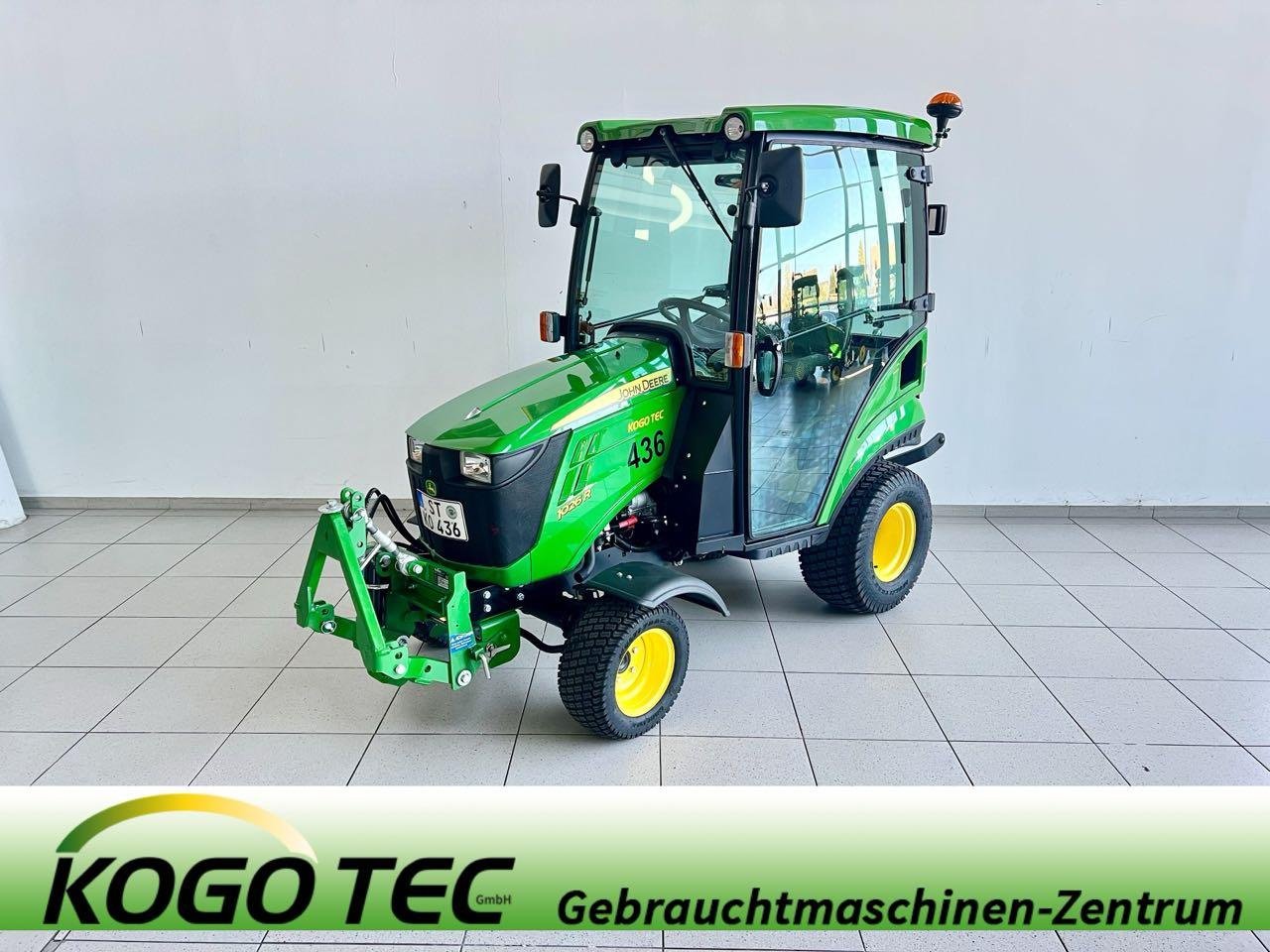 Kommunaltraktor typu John Deere 1026R, Mietmaschine v Beckum (Obrázek 1)