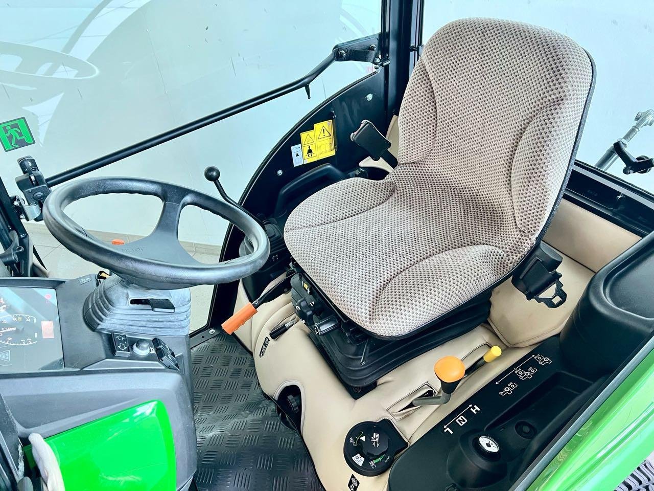 Kommunaltraktor typu John Deere 1026R, Mietmaschine v Beckum (Obrázek 2)