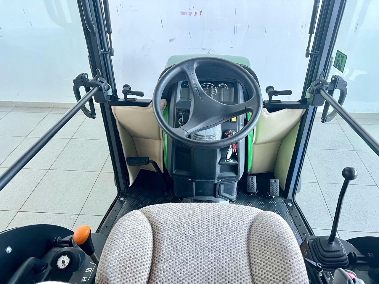 Kommunaltraktor typu John Deere 1026R, Mietmaschine v Beckum (Obrázek 8)