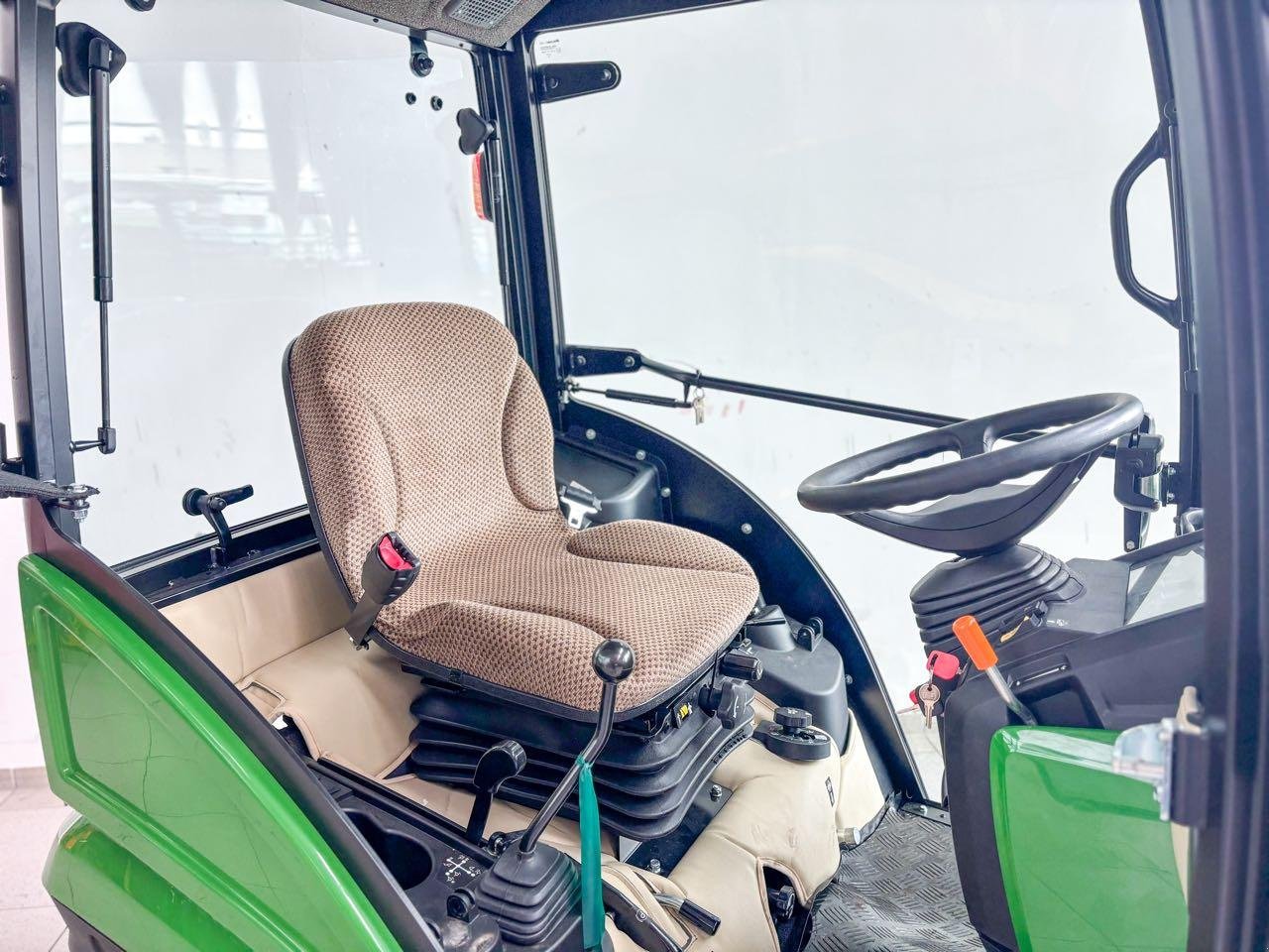 Kommunaltraktor des Typs John Deere 1026R, Gebrauchtmaschine in Beckum (Bild 7)