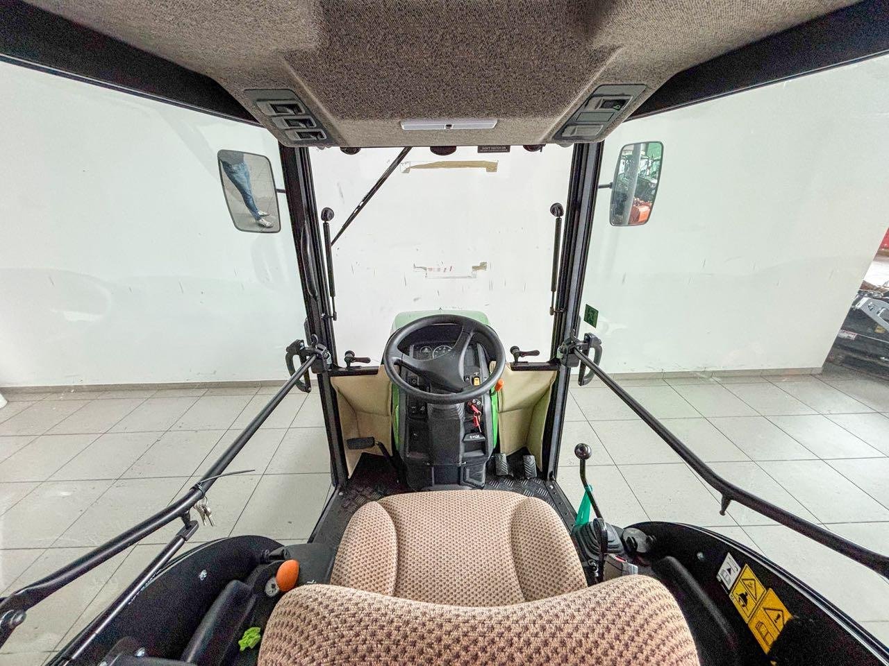 Kommunaltraktor des Typs John Deere 1026R, Gebrauchtmaschine in Beckum (Bild 8)