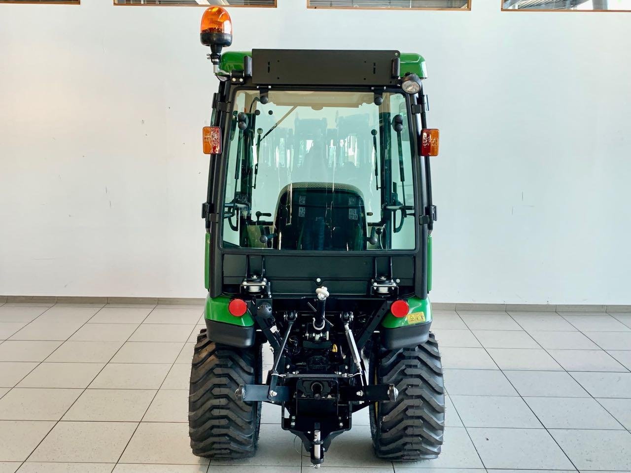 Kommunaltraktor des Typs John Deere 1026R, Gebrauchtmaschine in Neubeckum (Bild 4)