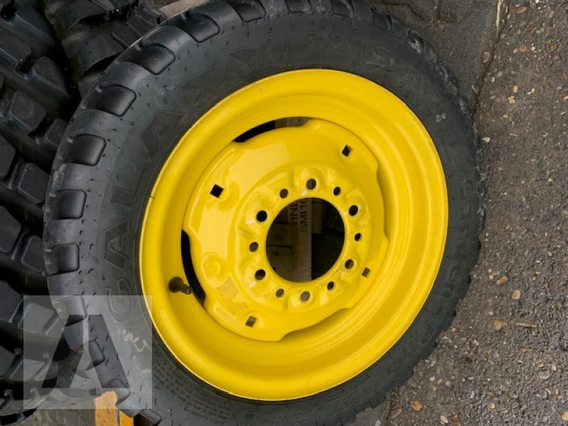 Kommunaltraktor van het type John Deere 200/60-15, Gebrauchtmaschine in Regensburg