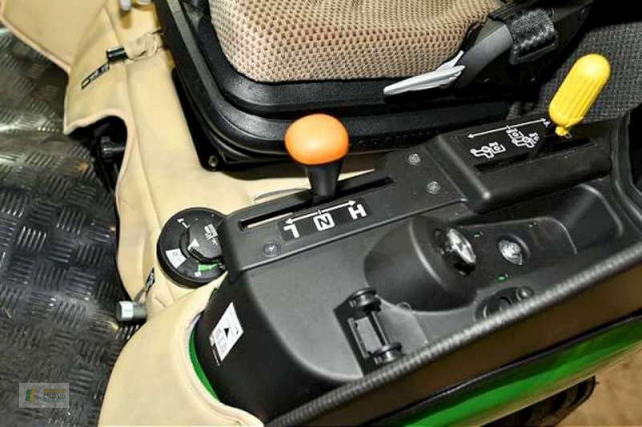 Kommunaltraktor du type John Deere 2026R TRAKTOR, Neumaschine en Cloppenburg (Photo 5)