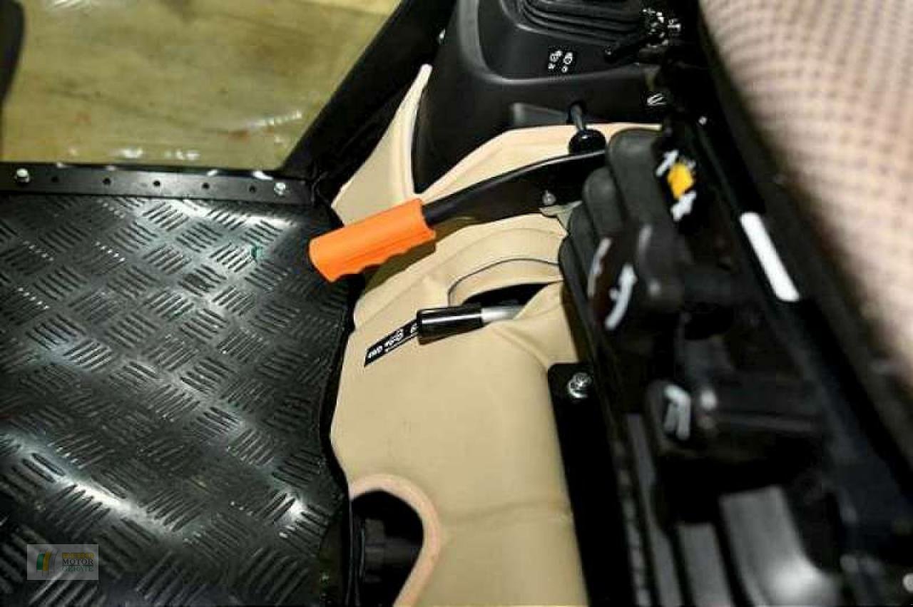 Kommunaltraktor du type John Deere 2026R TRAKTOR, Neumaschine en Cloppenburg (Photo 8)