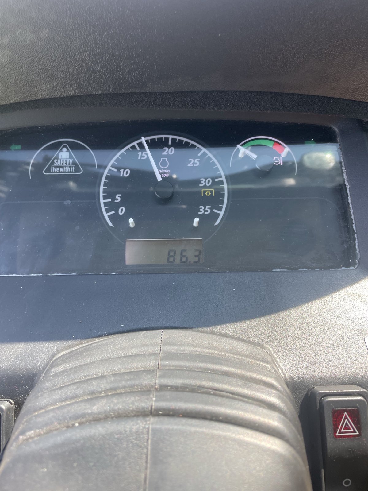 Kommunaltraktor tip John Deere 2026R, Gebrauchtmaschine in Alferde (Poză 6)