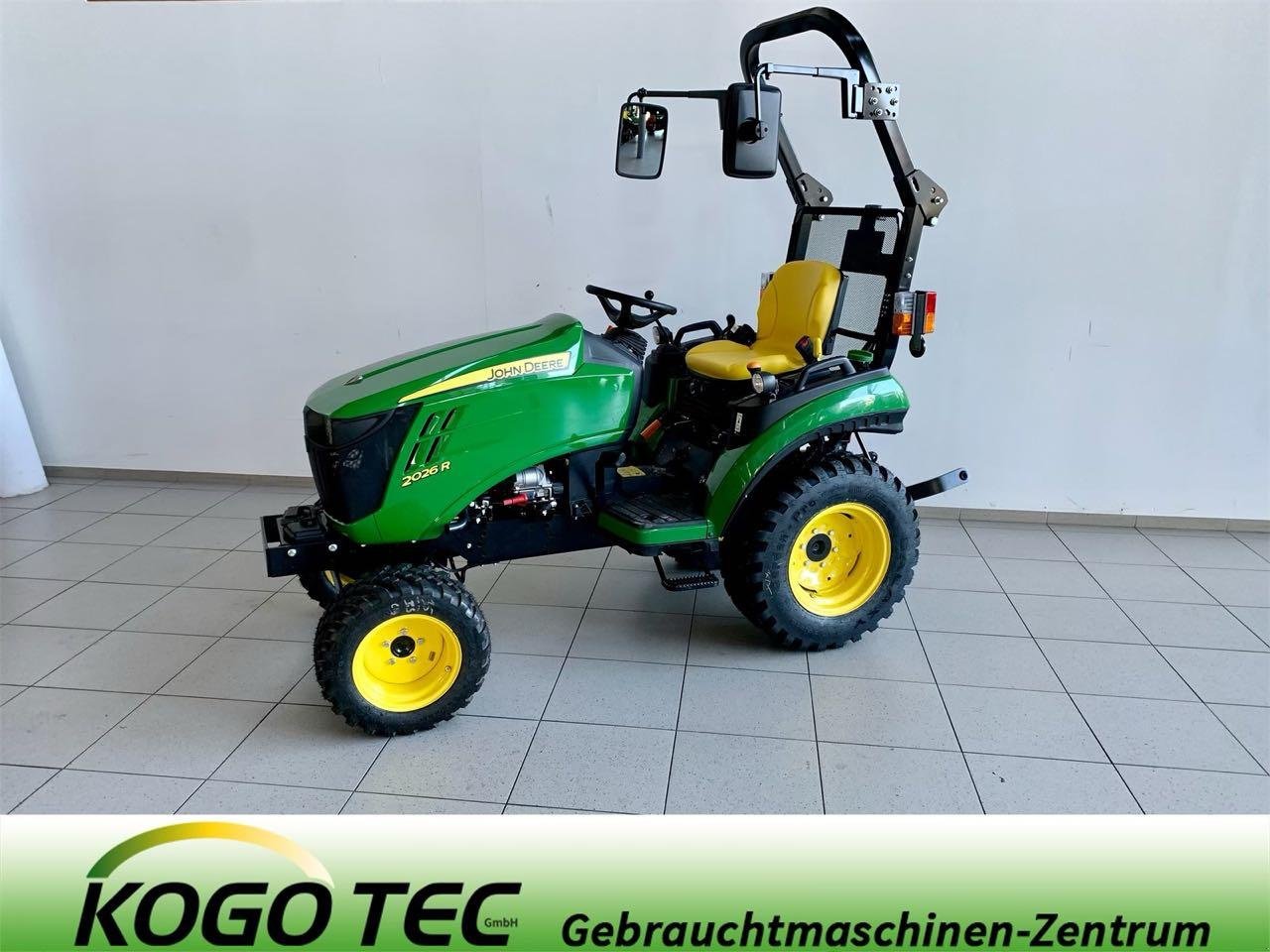 Kommunaltraktor typu John Deere 2026R, Neumaschine v Beckum (Obrázek 1)