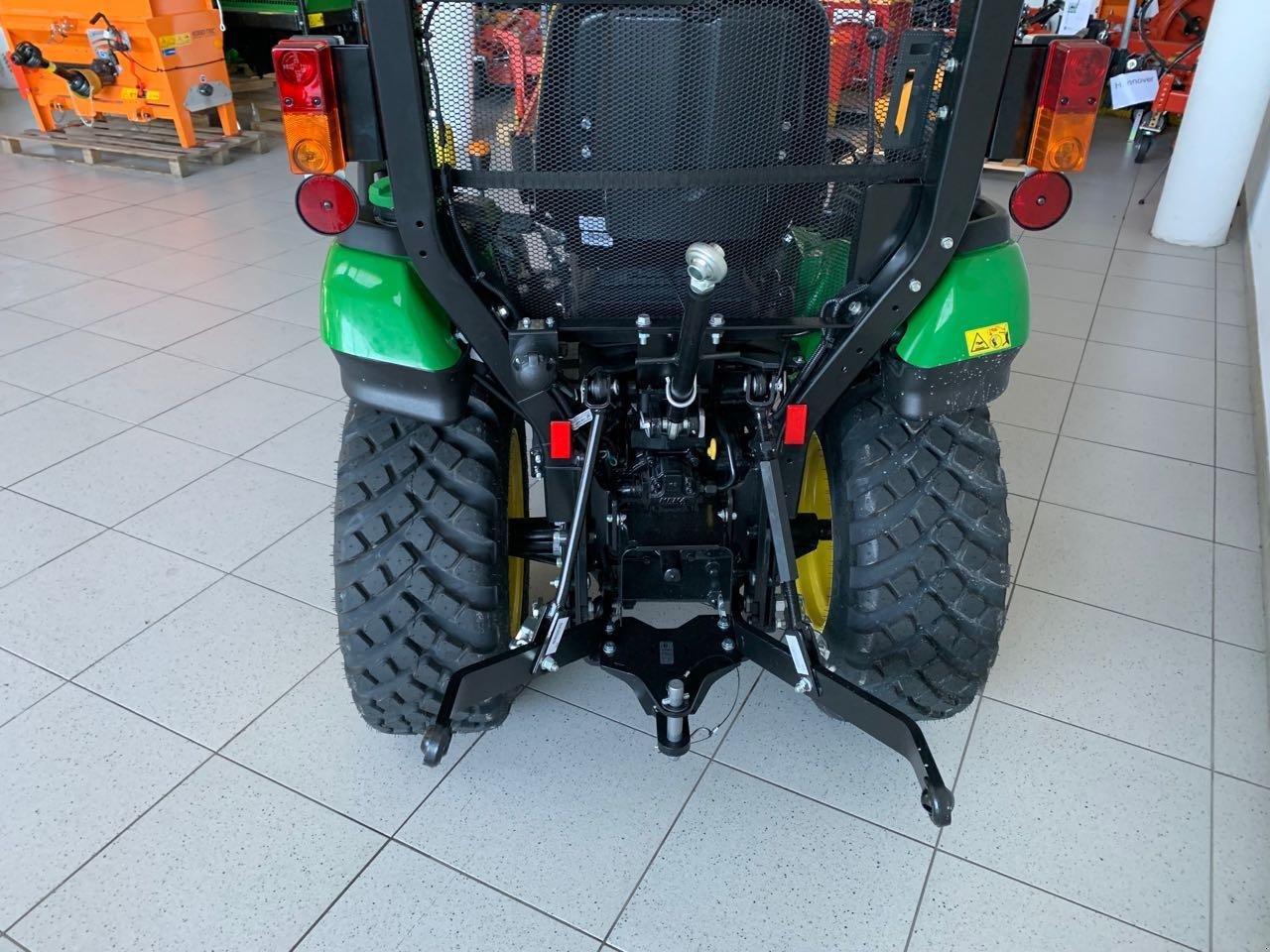 Kommunaltraktor typu John Deere 2026R, Neumaschine v Beckum (Obrázek 7)