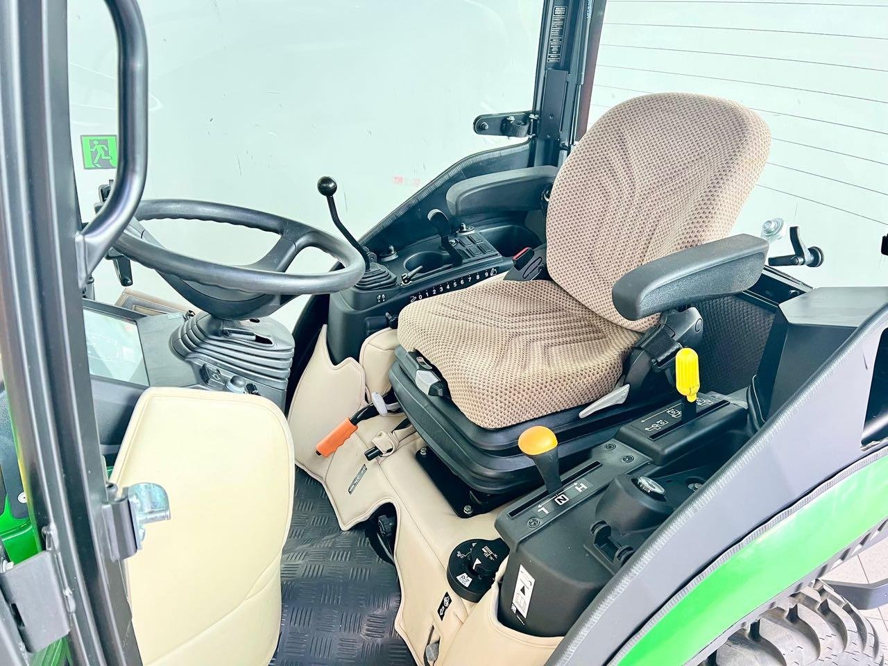 Kommunaltraktor des Typs John Deere 2026R, Mietmaschine in Beckum (Bild 7)