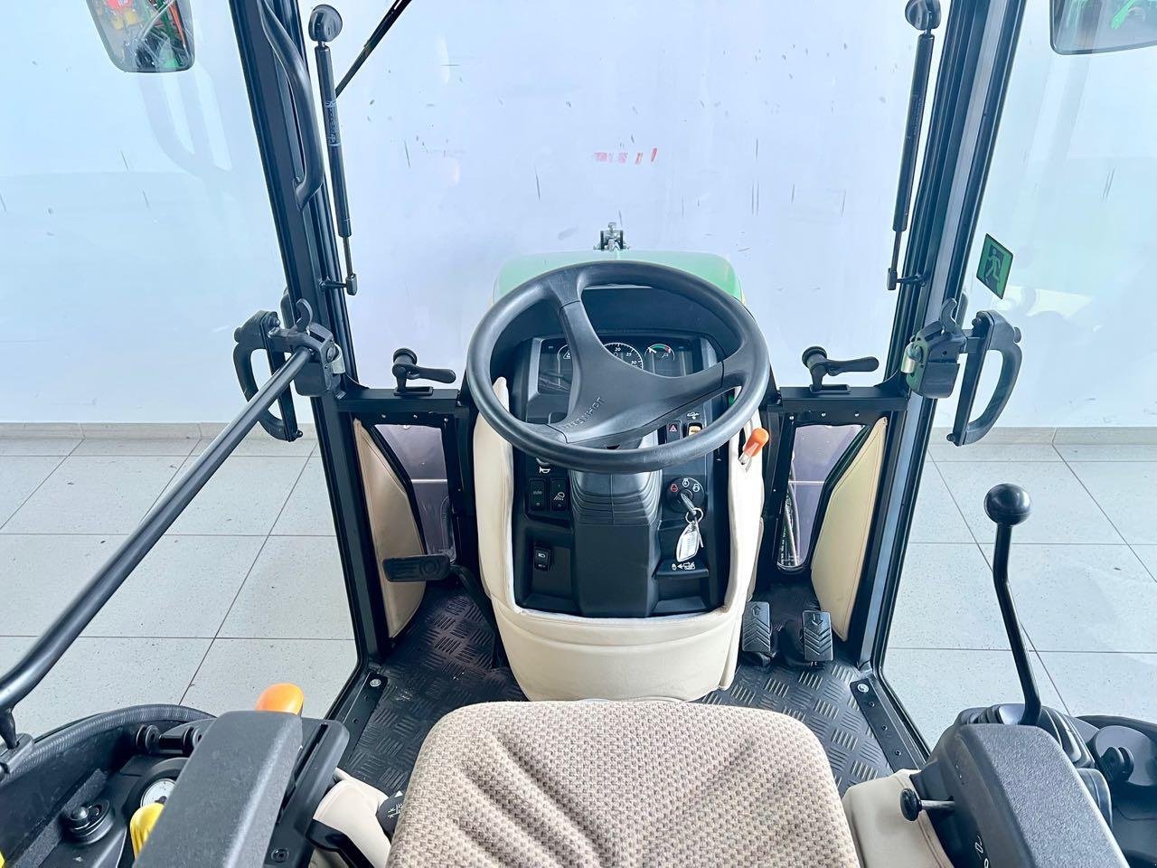 Kommunaltraktor des Typs John Deere 2026R, Mietmaschine in Beckum (Bild 9)