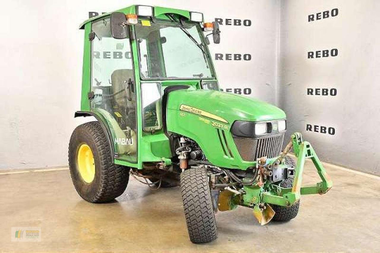 Kommunaltraktor типа John Deere 2027R KOMPAKTTRAKTOR, Gebrauchtmaschine в Bredstedt (Фотография 1)