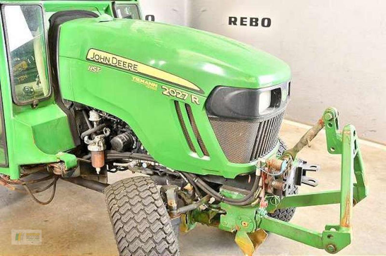 Kommunaltraktor типа John Deere 2027R KOMPAKTTRAKTOR, Gebrauchtmaschine в Bredstedt (Фотография 3)