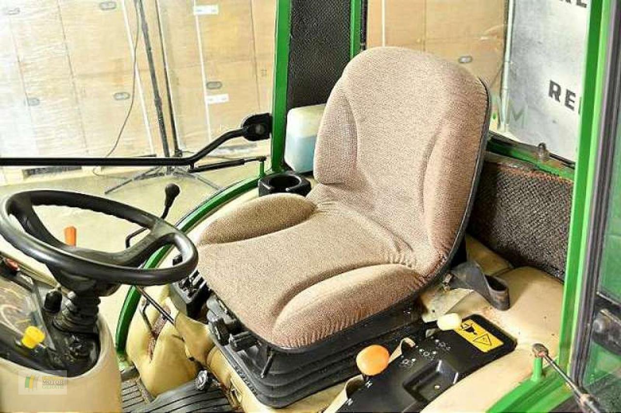 Kommunaltraktor типа John Deere 2027R KOMPAKTTRAKTOR, Gebrauchtmaschine в Bredstedt (Фотография 7)