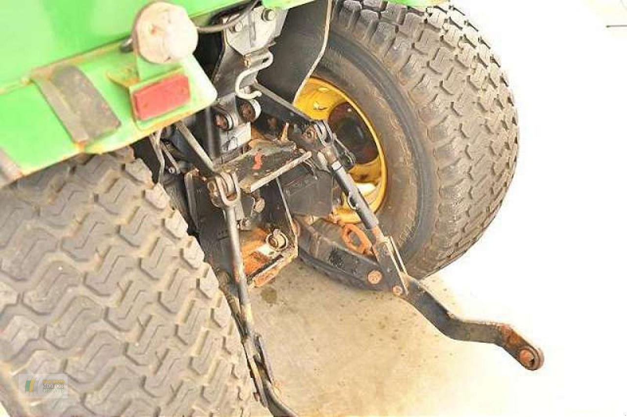 Kommunaltraktor типа John Deere 2027R KOMPAKTTRAKTOR, Gebrauchtmaschine в Bredstedt (Фотография 9)