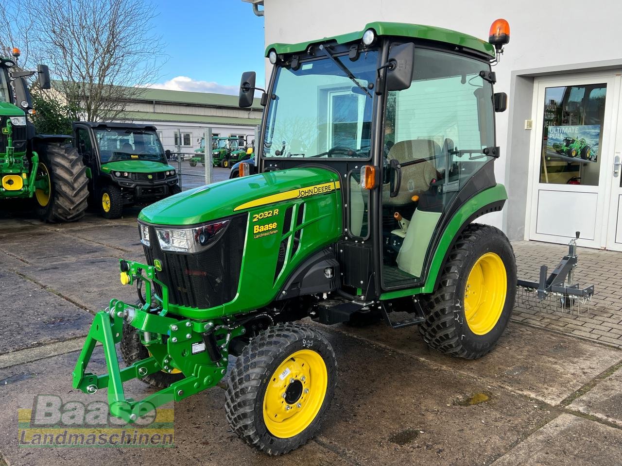 Kommunaltraktor Türe ait John Deere 2032R Kompaktschlepper, Gebrauchtmaschine içinde Holthof (resim 1)