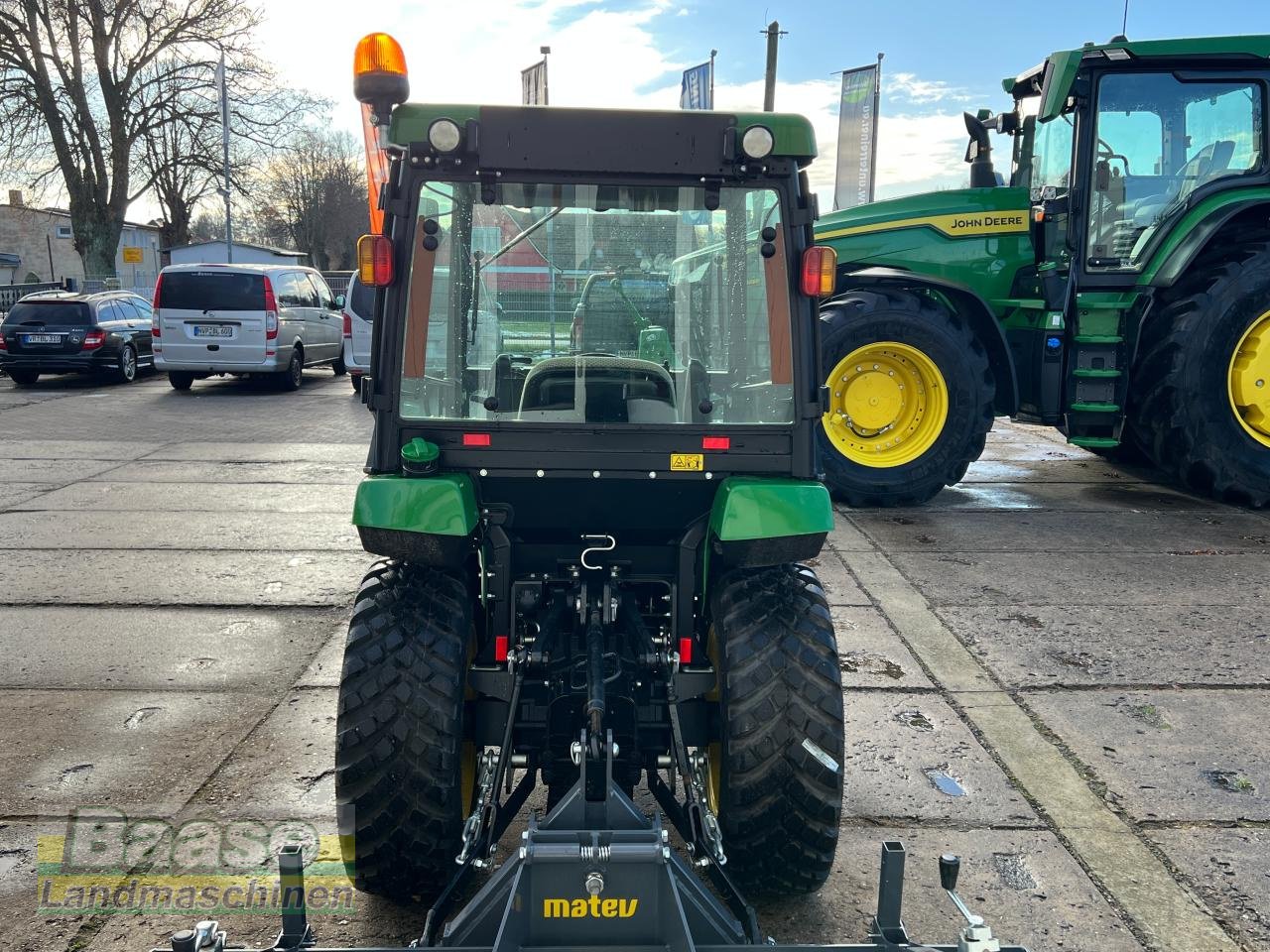 Kommunaltraktor Türe ait John Deere 2032R Kompaktschlepper, Gebrauchtmaschine içinde Holthof (resim 7)