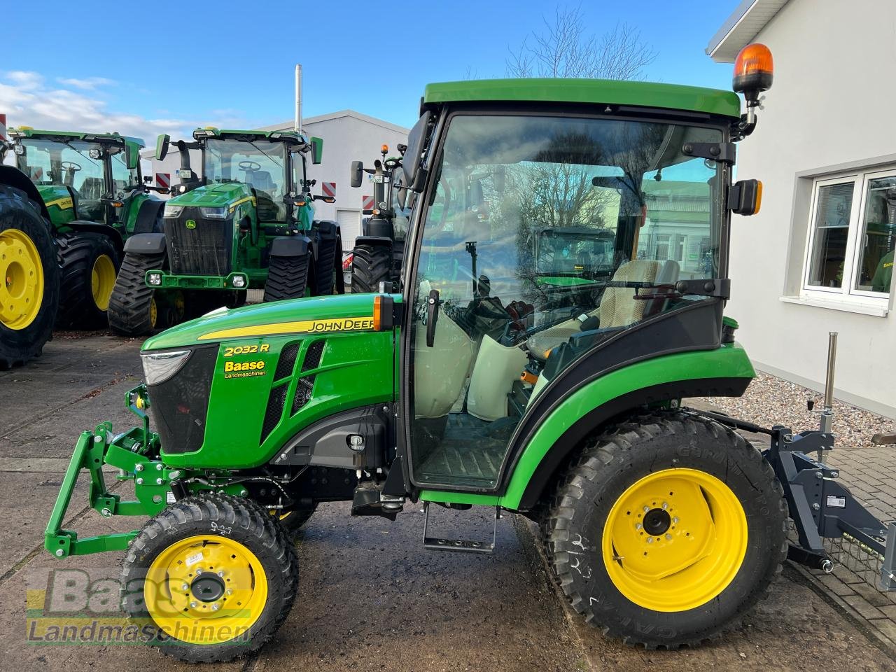 Kommunaltraktor Türe ait John Deere 2032R Kompaktschlepper, Gebrauchtmaschine içinde Holthof (resim 9)