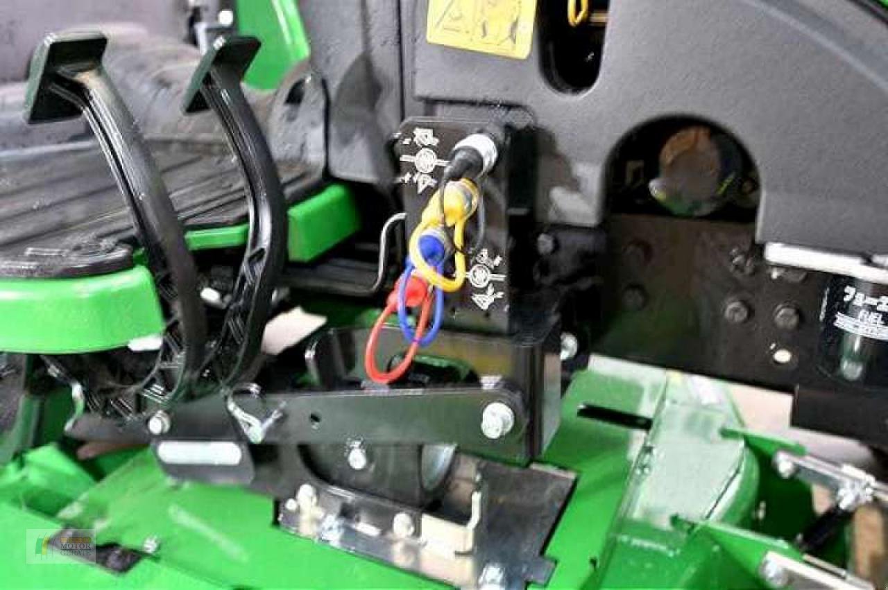 Kommunaltraktor typu John Deere 2032R TRAKTOR, Neumaschine w Bremervörde (Zdjęcie 4)