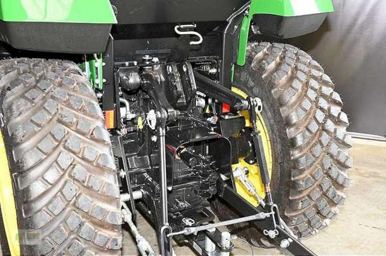 Kommunaltraktor typu John Deere 2032R TRAKTOR, Neumaschine w Bremervörde (Zdjęcie 8)