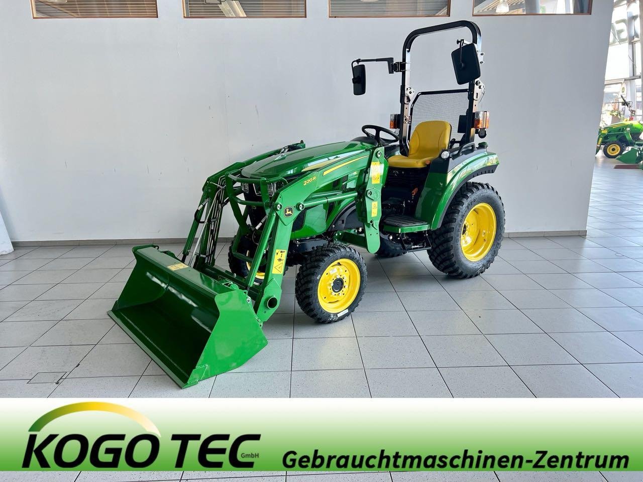 Kommunaltraktor tip John Deere 2032R, Neumaschine in Beckum (Poză 1)
