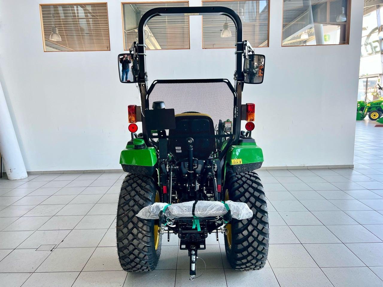 Kommunaltraktor tip John Deere 2032R, Neumaschine in Beckum (Poză 7)