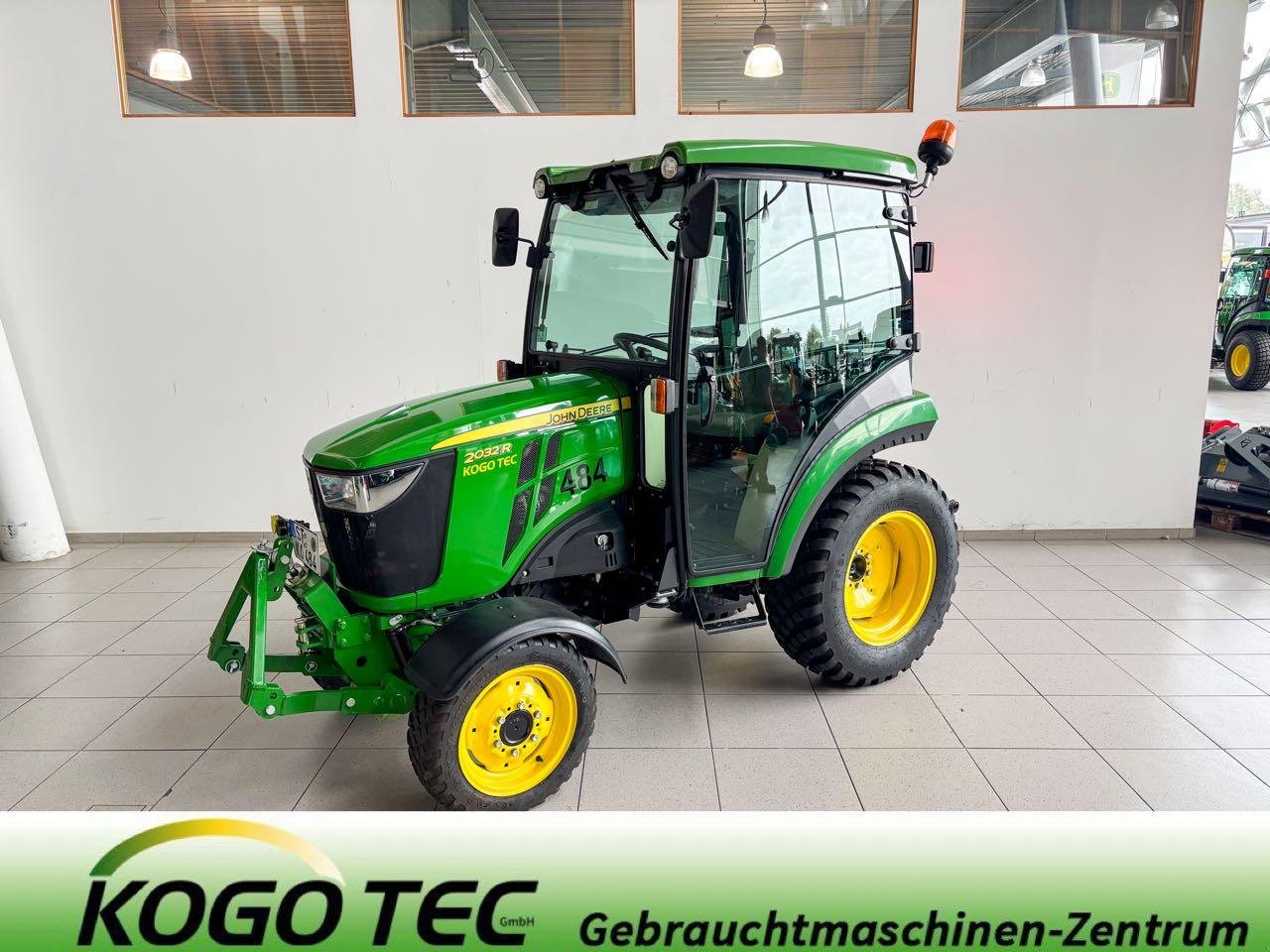 Kommunaltraktor tip John Deere 2032R, Mietmaschine in Beckum (Poză 1)