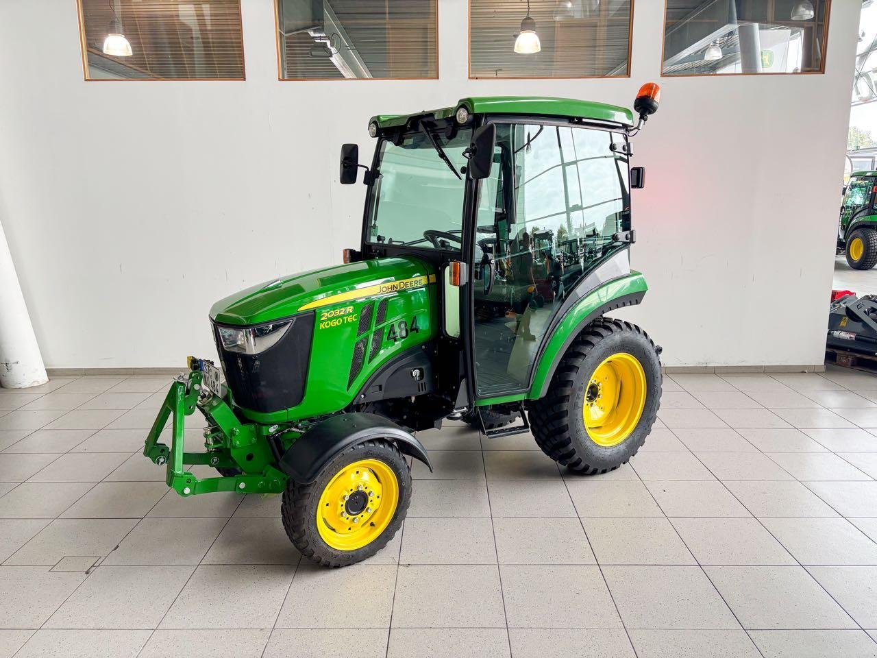 Kommunaltraktor tip John Deere 2032R, Mietmaschine in Beckum (Poză 2)