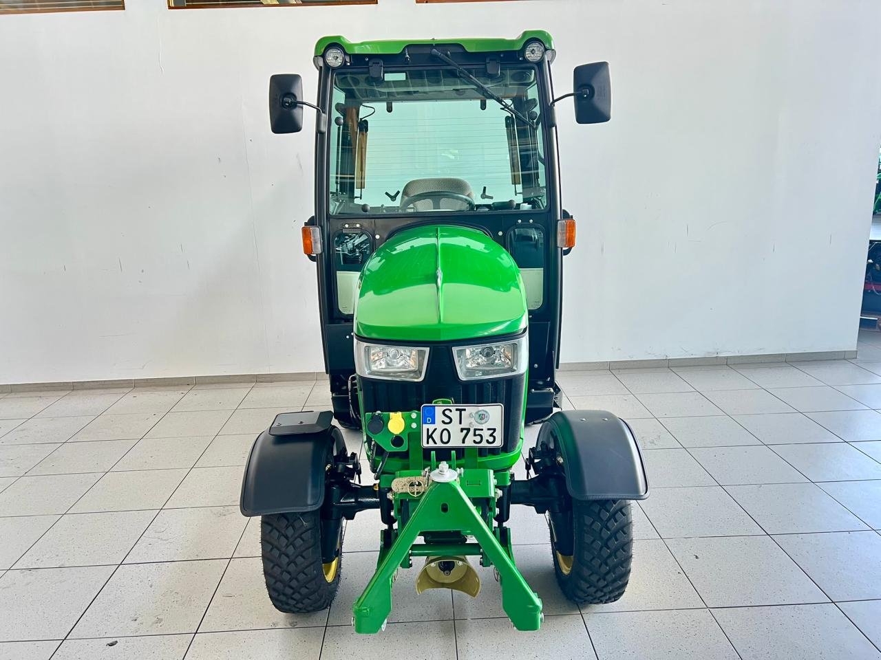 Kommunaltraktor typu John Deere 2032R, Mietmaschine v Beckum (Obrázek 3)