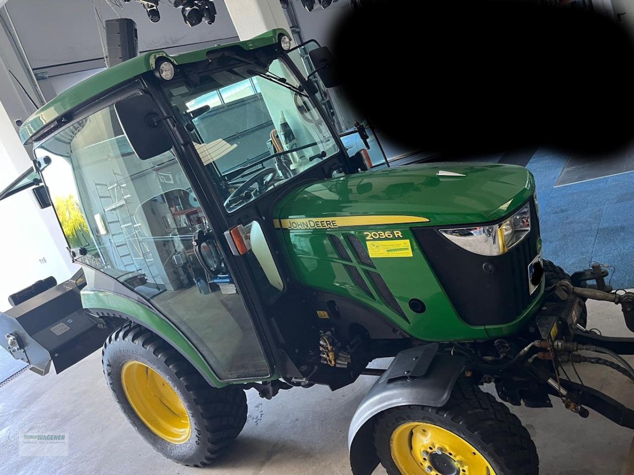 Kommunaltraktor tipa John Deere 2036R, Gebrauchtmaschine u Bad Wildungen - Wega (Slika 1)