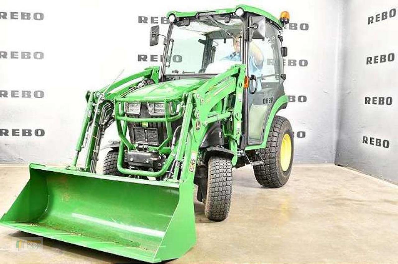 Kommunaltraktor typu John Deere 2038R TRAKTOR, Neumaschine w Bredstedt (Zdjęcie 1)
